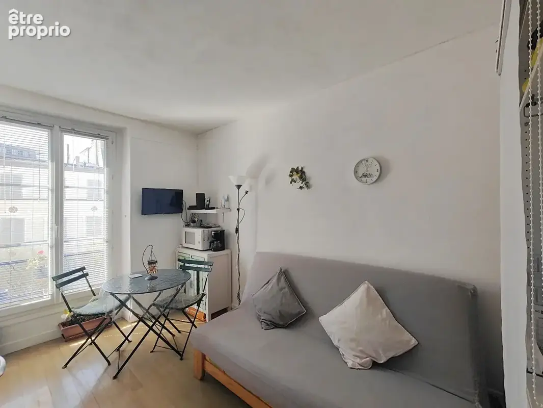 Appartement à PARIS-7E
