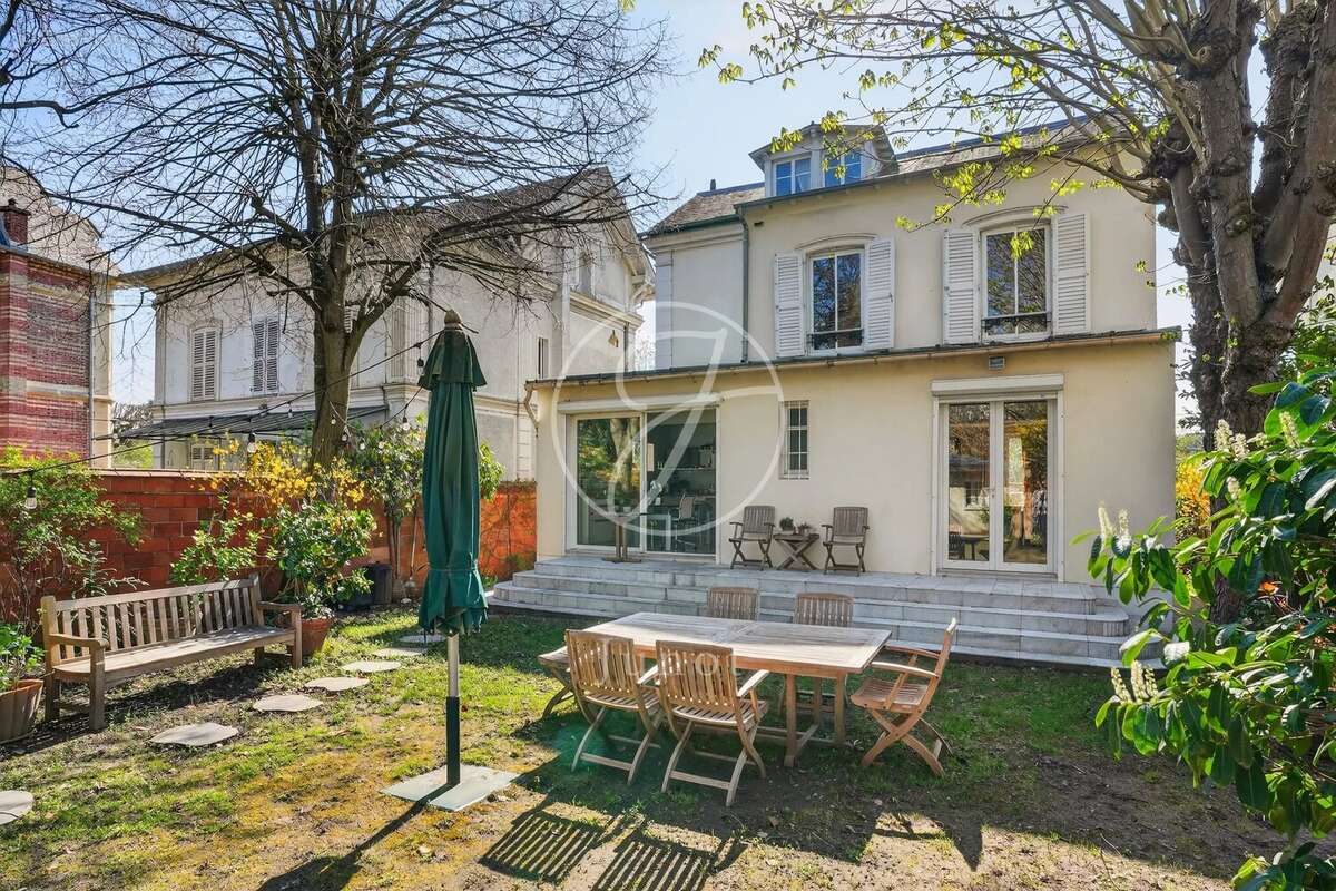 Maison à LE VESINET