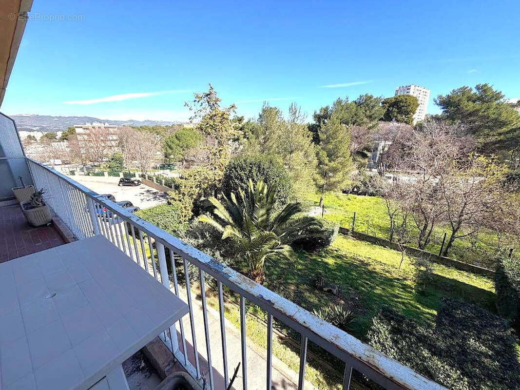 Appartement à MARSEILLE-13E