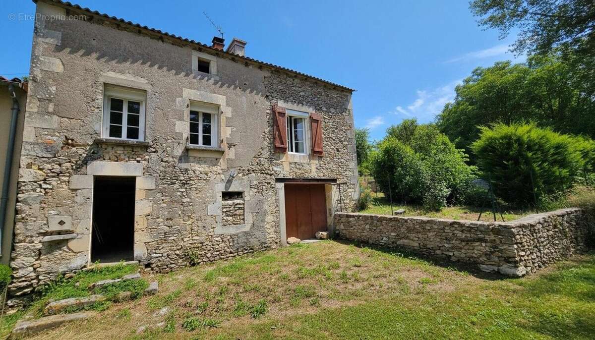 Photo 2 - Maison à CHAPELLE-VIVIERS