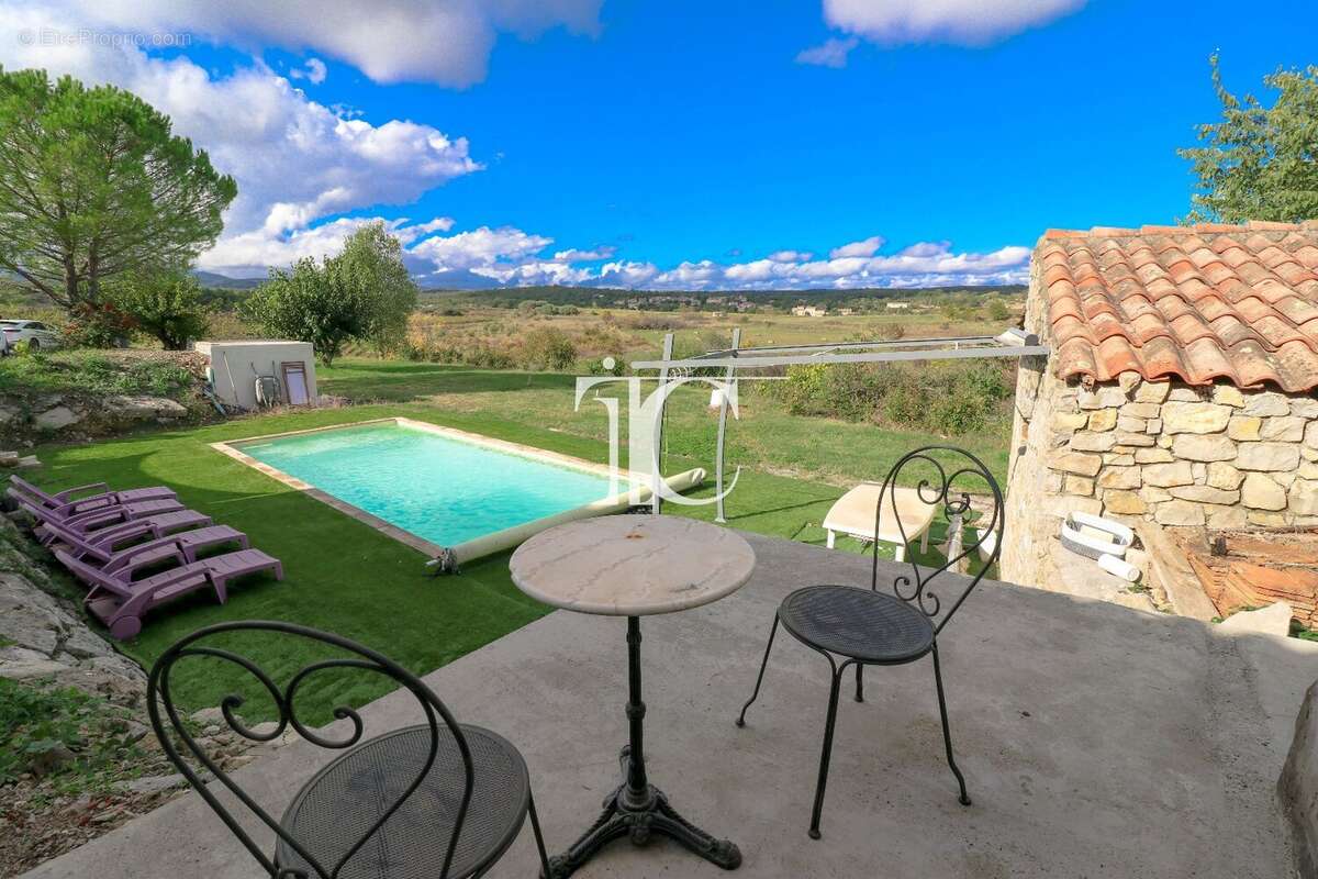 Maison à SAINT-PAUL-LE-JEUNE