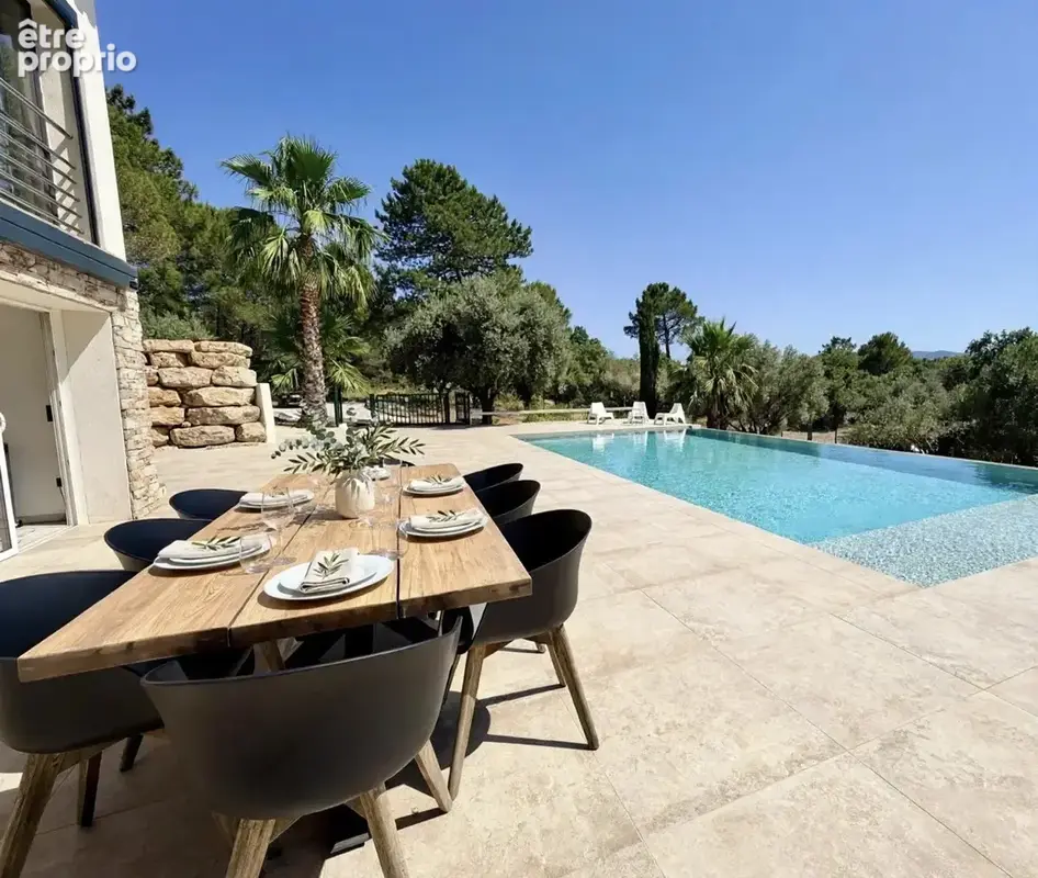ROQUEBRUNE-SUR-ARGENS - Propriété d'exception 400m² - 4 appartements - 1,2ha - photo 5
