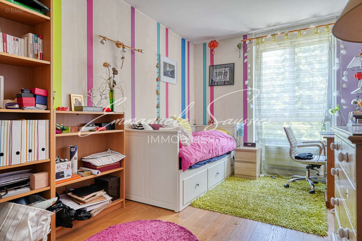 Appartement à VILLE-D'AVRAY