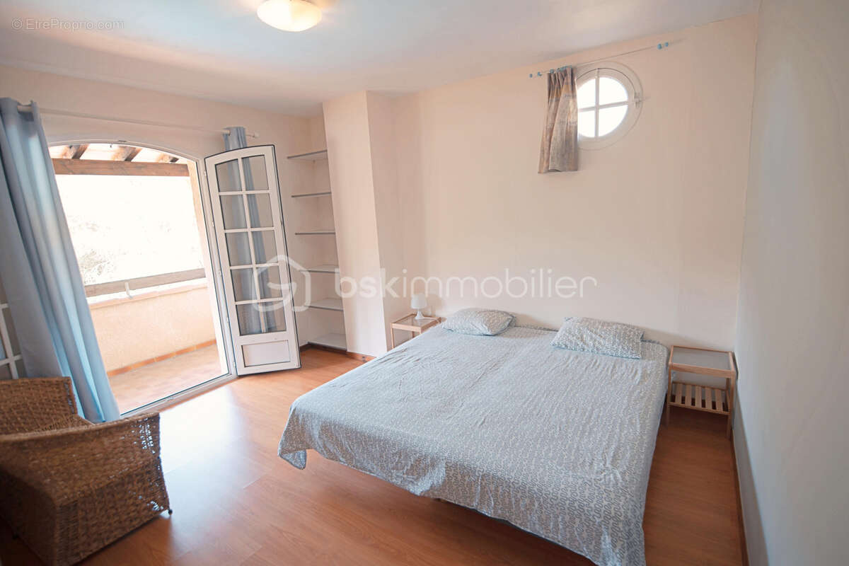 Maison à THEZAN-DES-CORBIERES