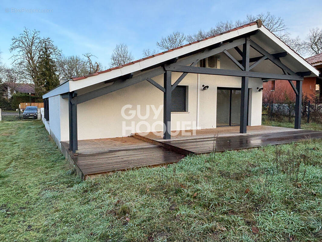 Maison à ONESSE-ET-LAHARIE