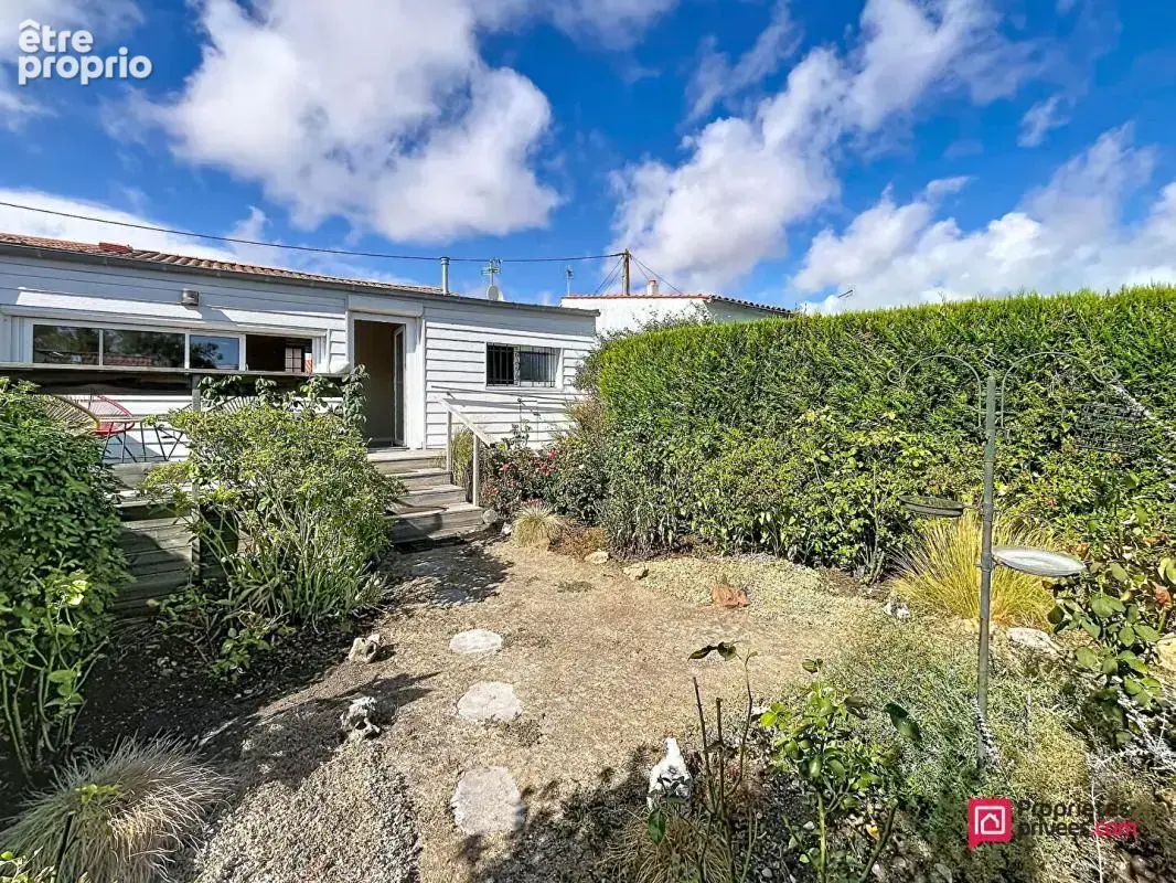 La rochelle - maison de plain-pied - jardin et dependance/atelier de 46 m² - photo 13
