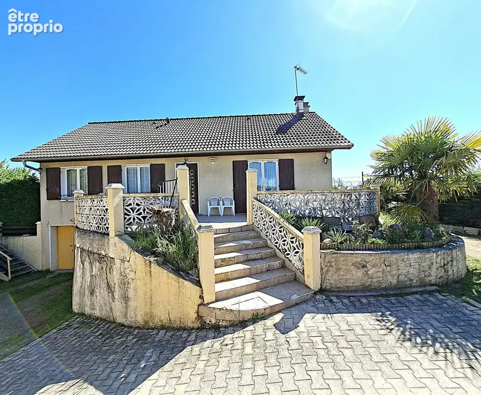 Façade principale - Maison à BALAN