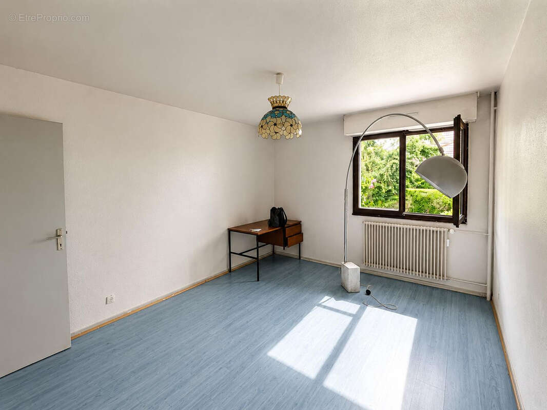 SOULTZ-SOUS-FORÊTS   Appartement 2/3 pièces de 64 m2 à rénover - photo 4