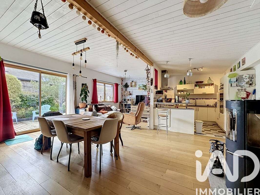 Photo 2 - Maison à LE TOUR-DU-PARC
