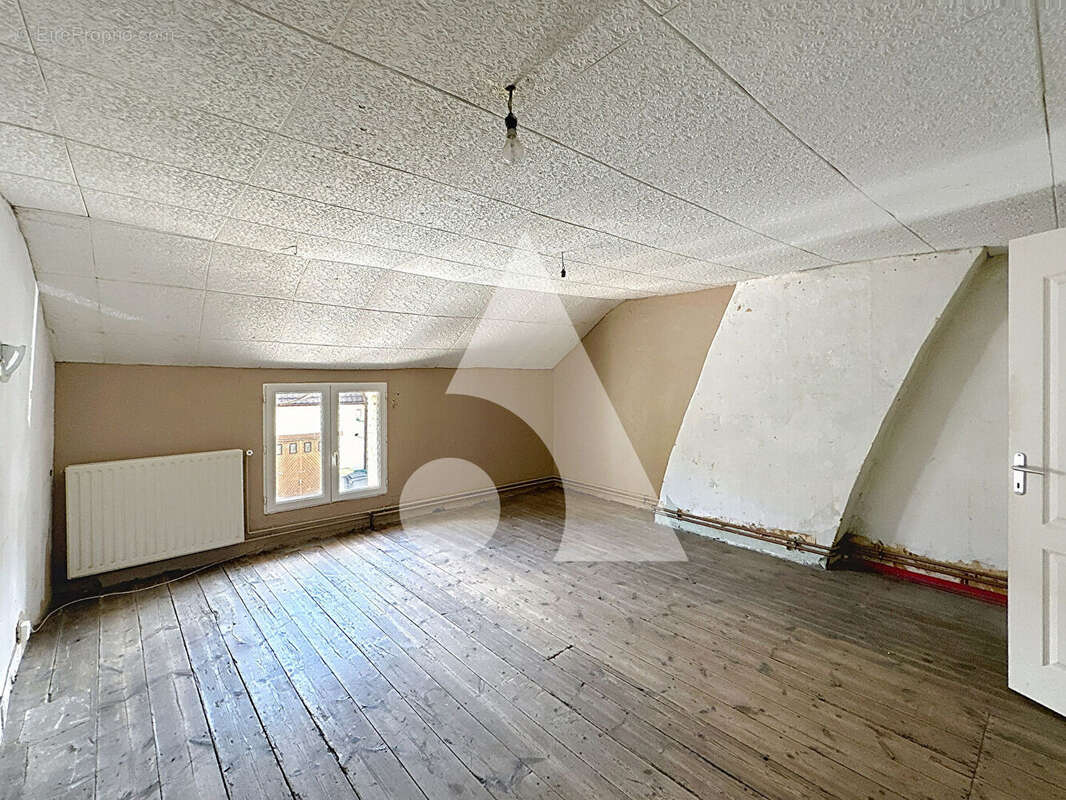 Maison à VIEUX-CONDE