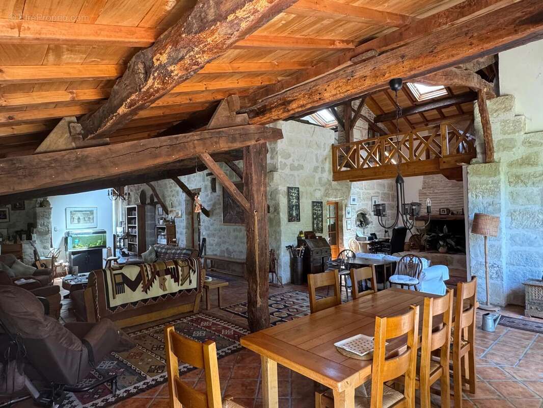 Maison à MIRAMONT-DE-GUYENNE
