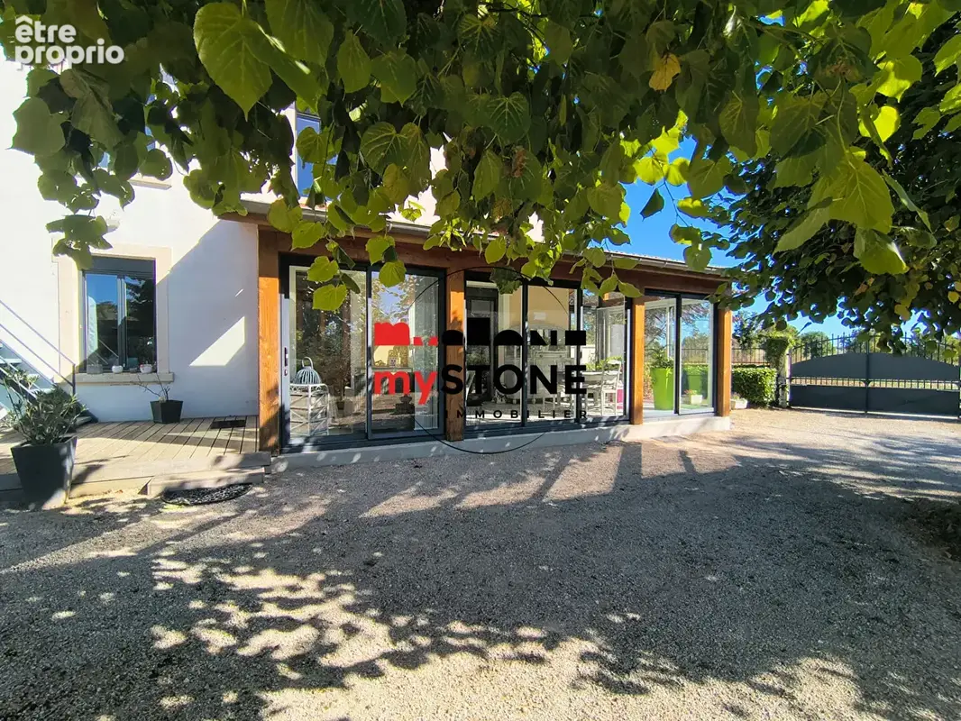 SAVIGNEUX - maison 135 m²  avec Veranda- 4 chambres- sur 1000 m² de terrain - photo 2