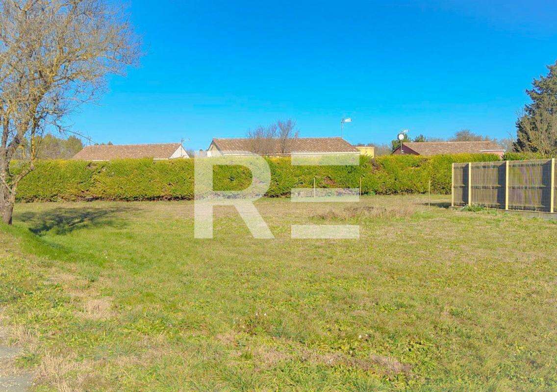 Terrain à AIGREMONT