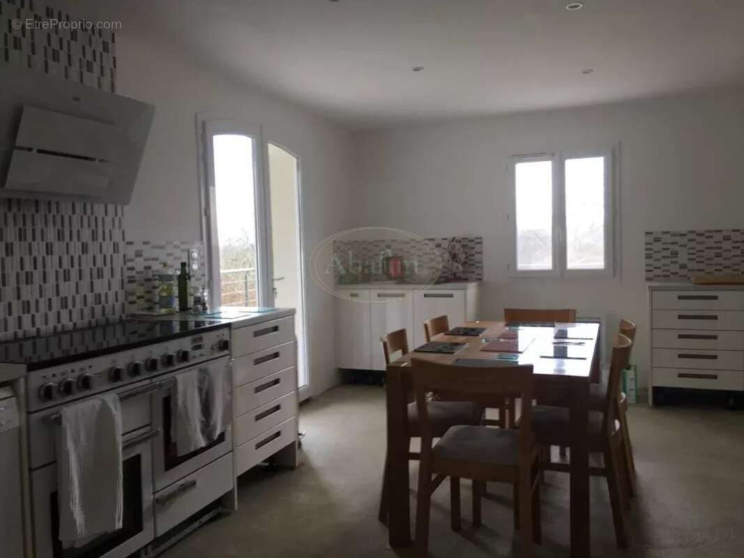 Maison à SAUVETERRE-DE-BEARN