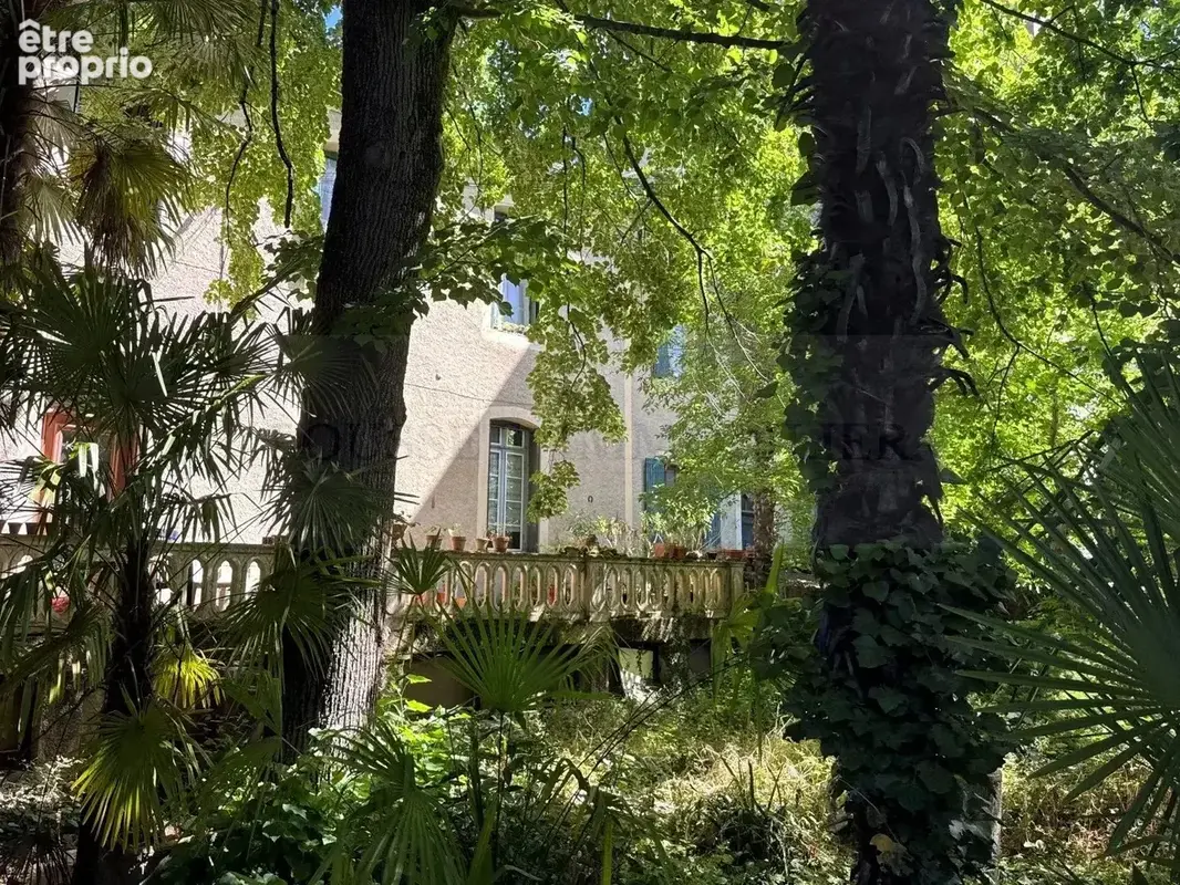 Propriété en pierre du XVIIIe siècle de 540 m² avec dépendances et jardin de 1989 m². - photo 20