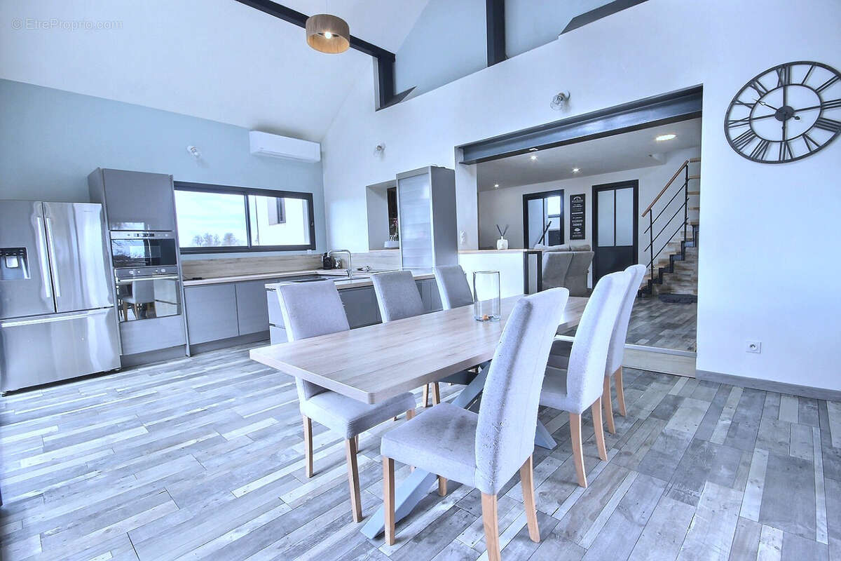 Maison à SERRES-CASTET