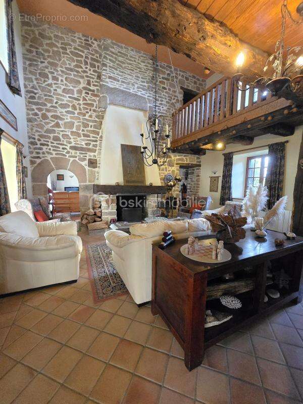 Maison à PLELAN-LE-PETIT