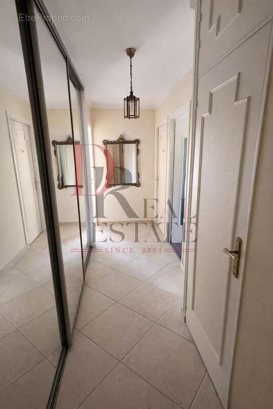 Appartement à LE CANNET