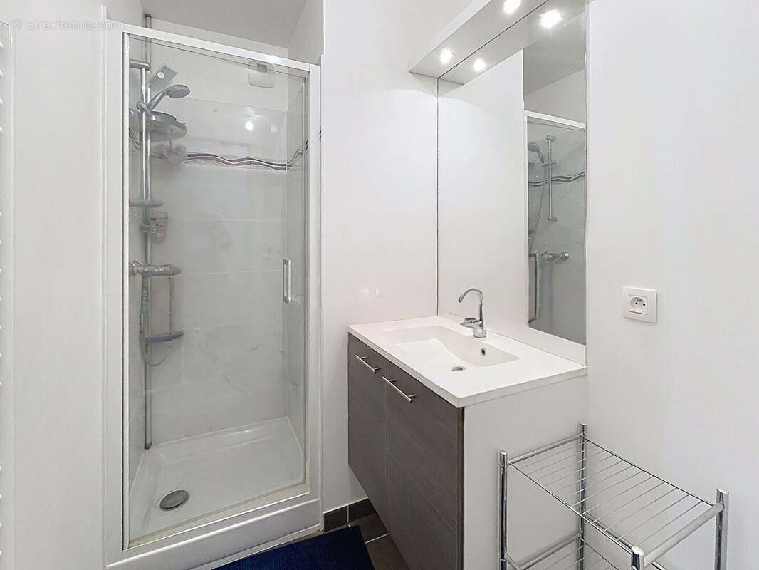 Appartement à SAINT-GENIS-POUILLY