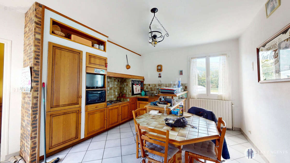 Appartement de 125 m² au 1er étage d'une maison avec terrain constructible d'environ 1 000 m² ? Saint-Martin-d'Hères - photo 4