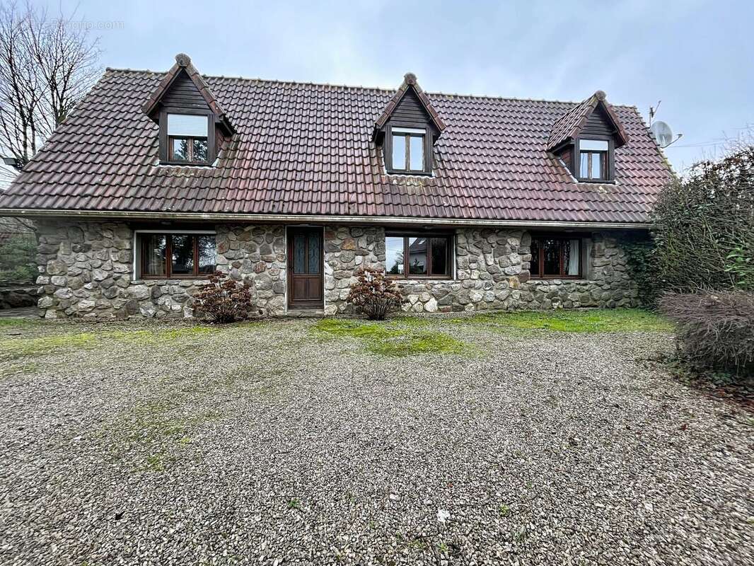 Maison à ALEMBON
