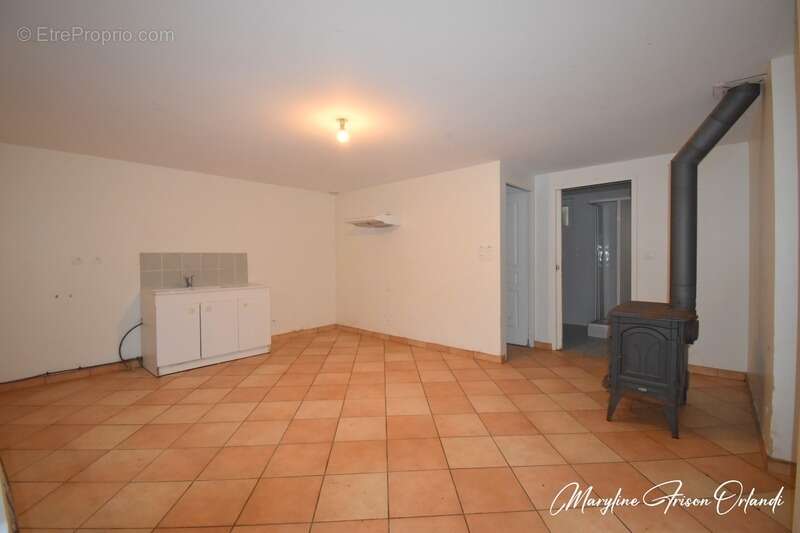 Maison à SAINT-THIBAUD-DE-COUZ