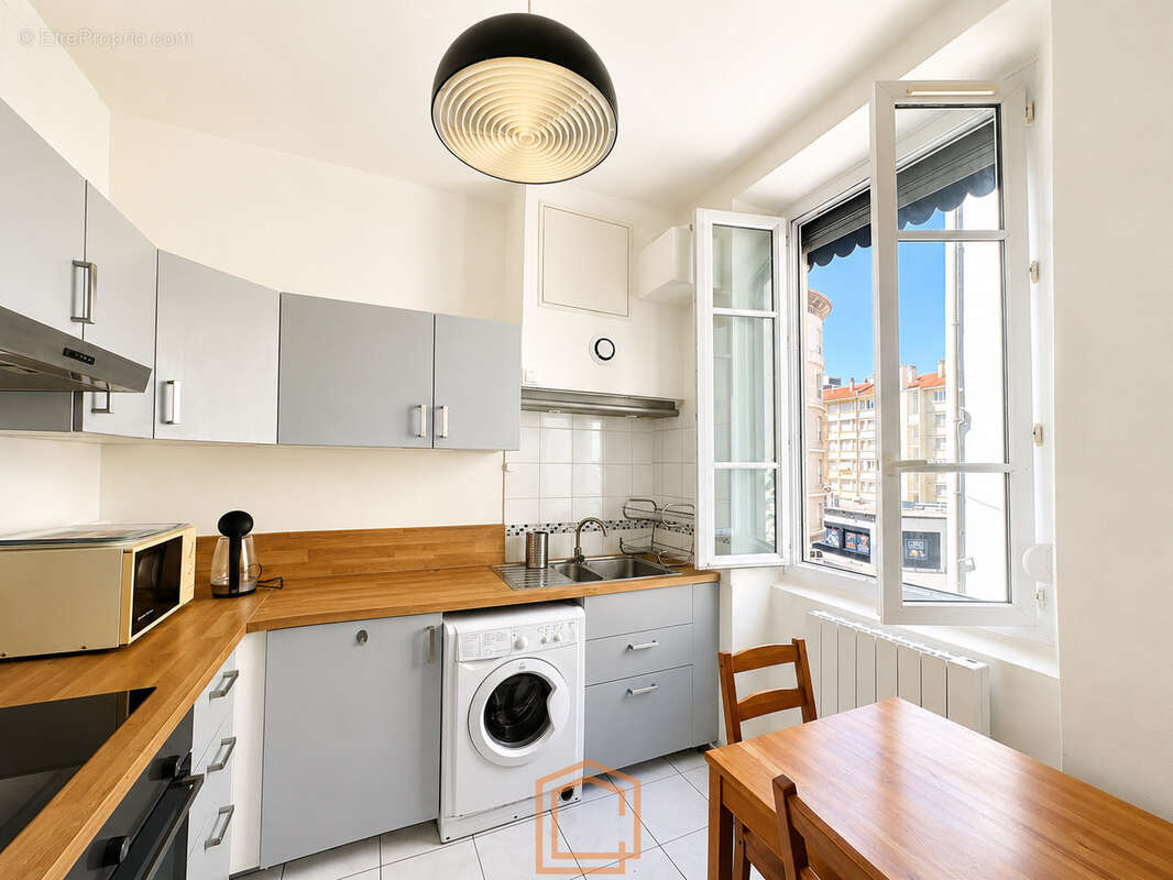 Appartement T2 Part dieu 48 m2 2ème étage - photo 2