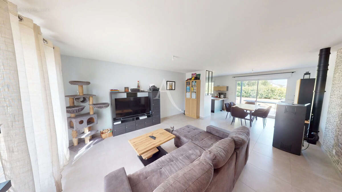 Maison  4 pièce(s) 82.30 m2 SAINT-LYÉ-LA-FORÊT - photo 5