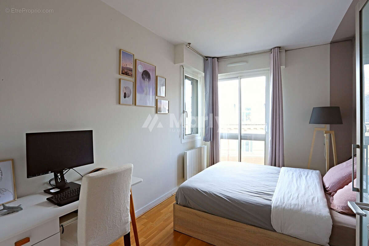 Appartement à PARIS-17E