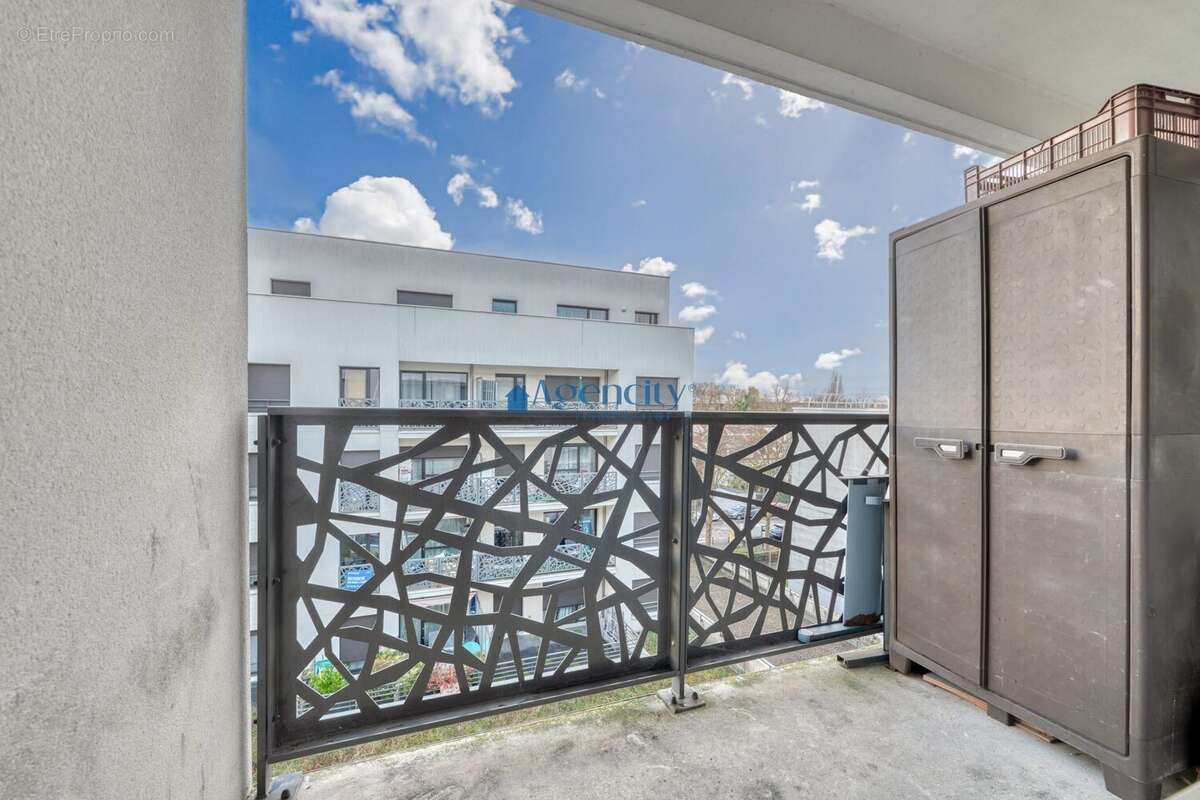 balcon - Appartement à NOISY-LE-GRAND