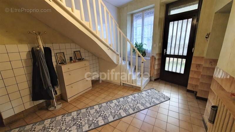 Maison à SAINT-LOUP-SUR-SEMOUSE