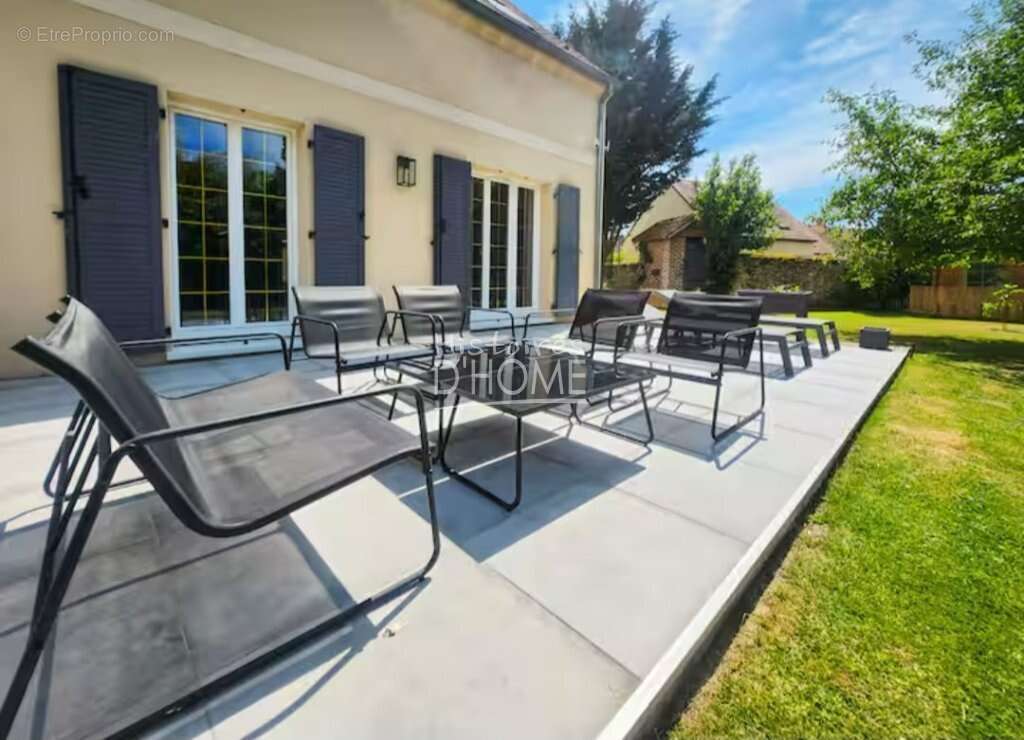 Maison à LE PLESSIS-FEU-AUSSOUX