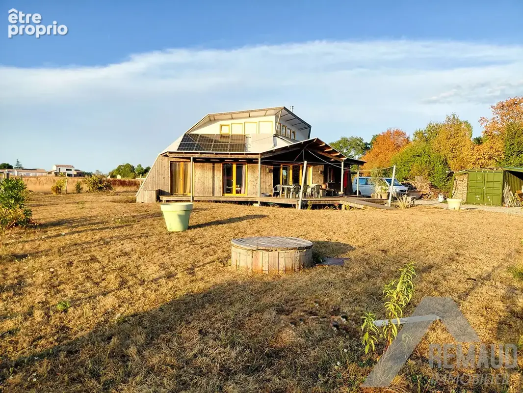 Maison à LA CHAPELLE-PALLUAU