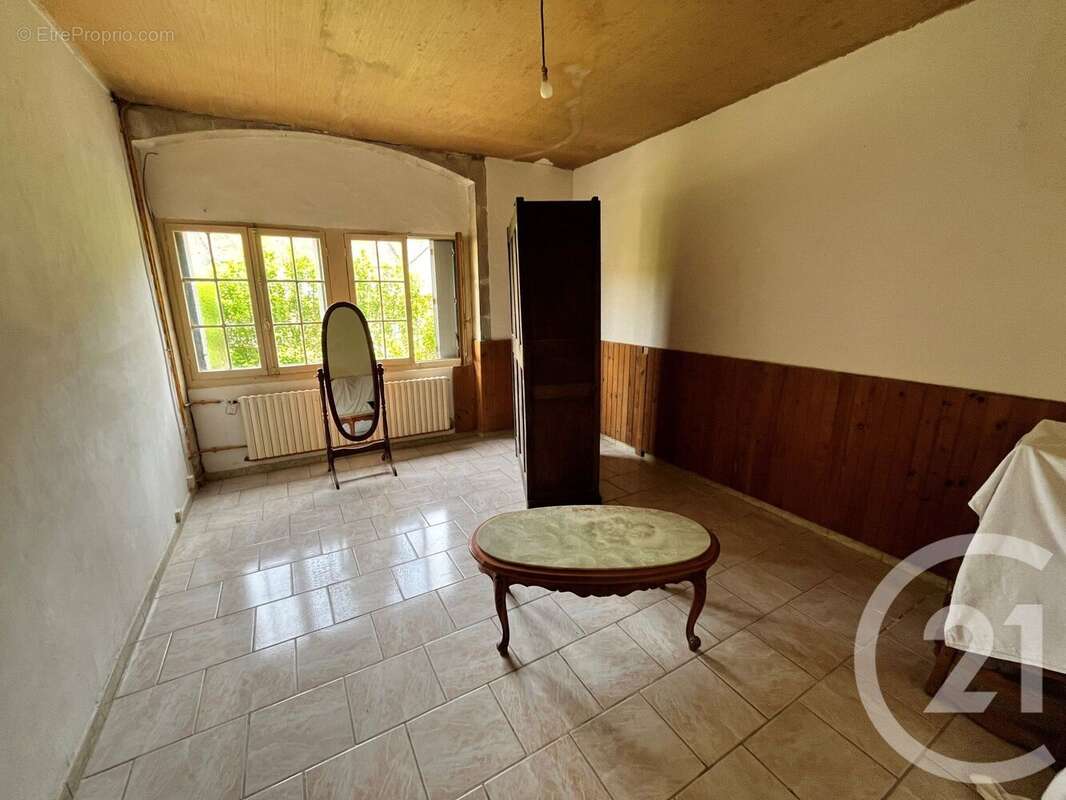 Maison à CHATEAUNEUF-VAL-DE-BARGIS