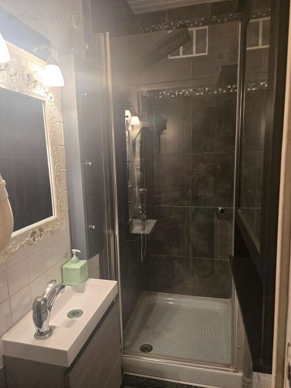 Photo 8 - Appartement à SAINT-MAXIMIN-LA-SAINTE-BAUME