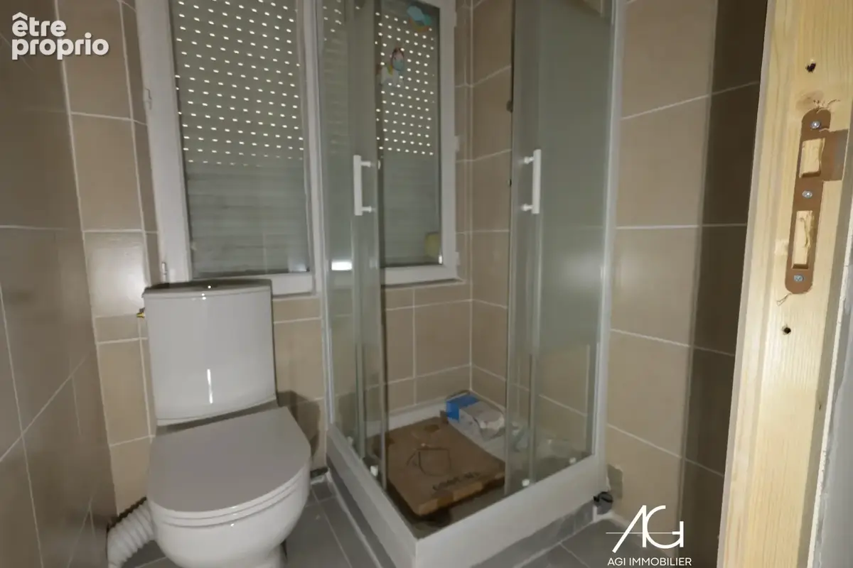 Roubaix   à 50 m de l’iut  t2 35 m2  60 000 € fai  rentabilité 12 % - photo 3