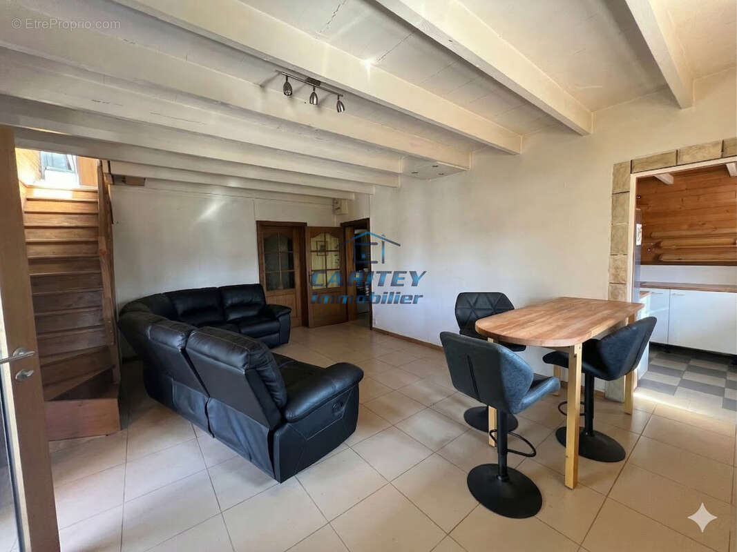 Maison à LA BRUYERE