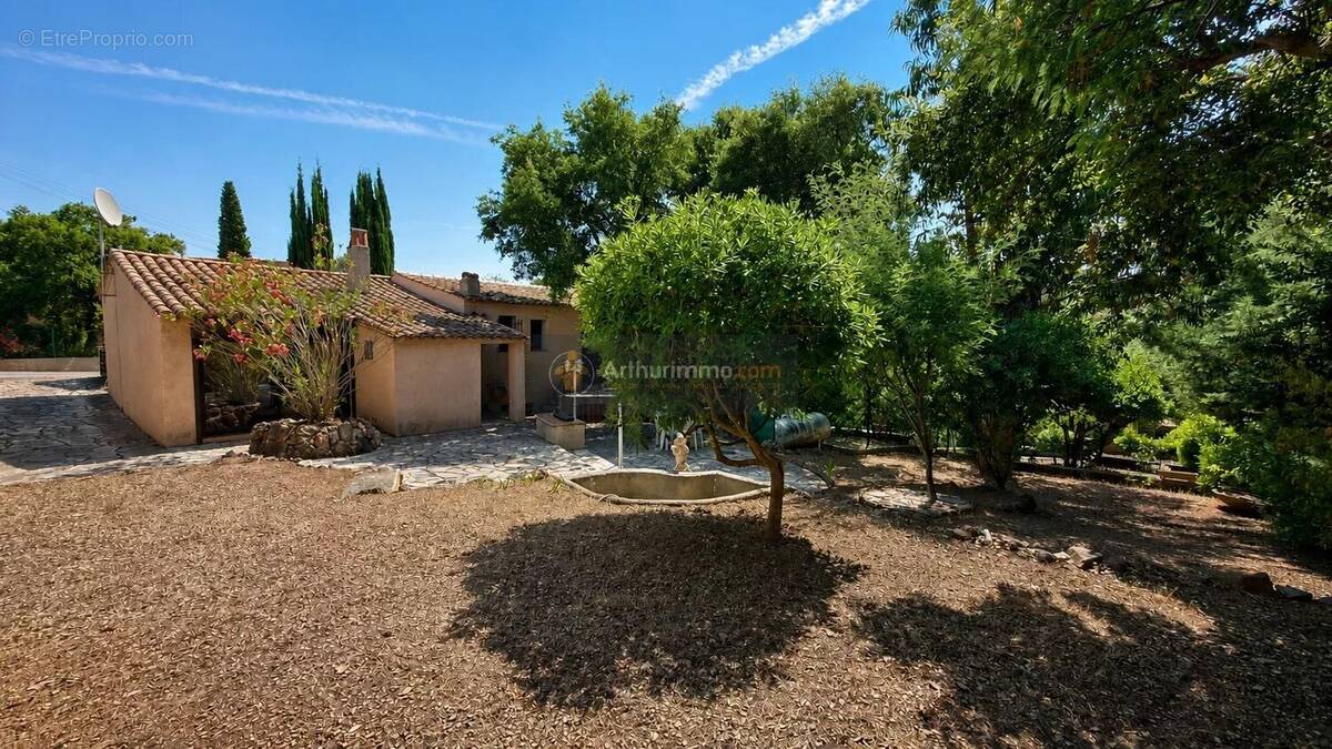 Maison à FREJUS