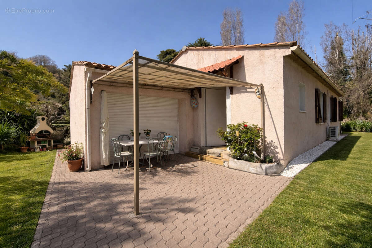 Maison à CAGNES-SUR-MER