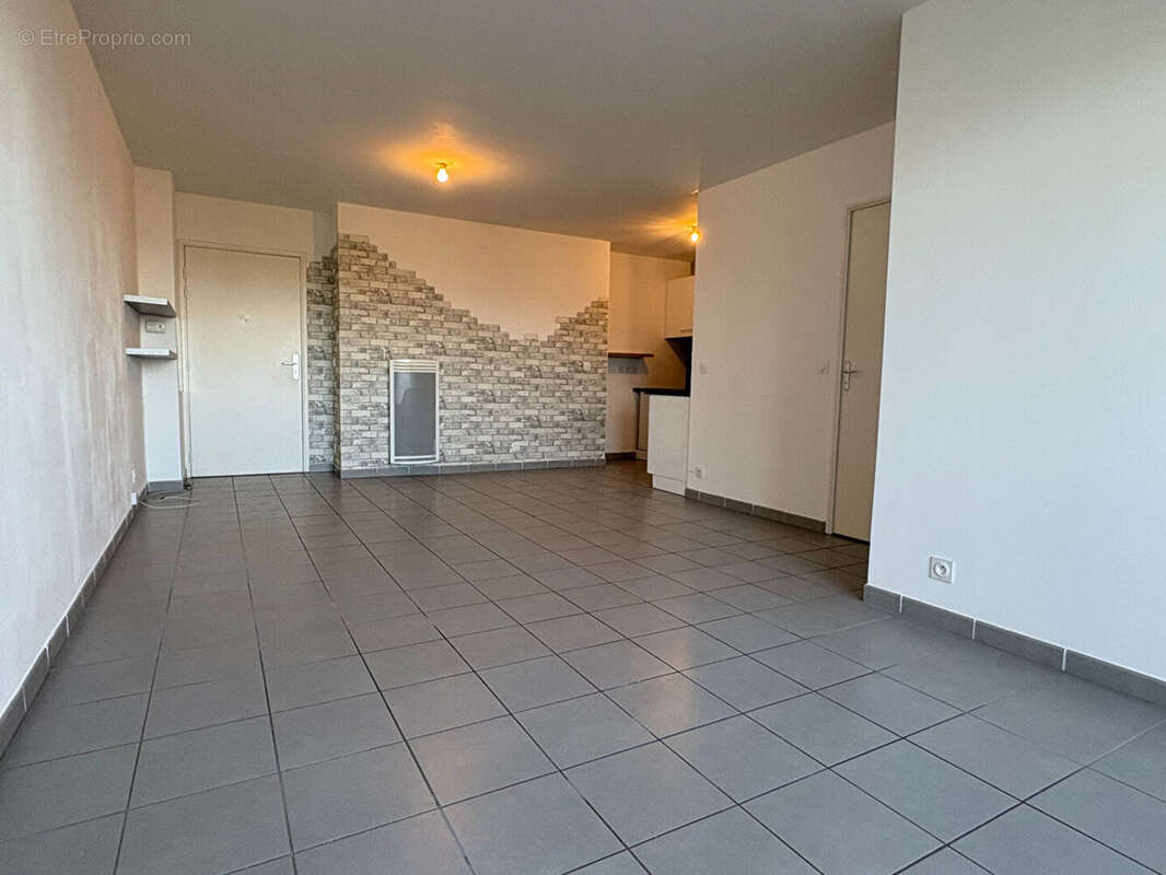 Appartement à MARSEILLE-3E