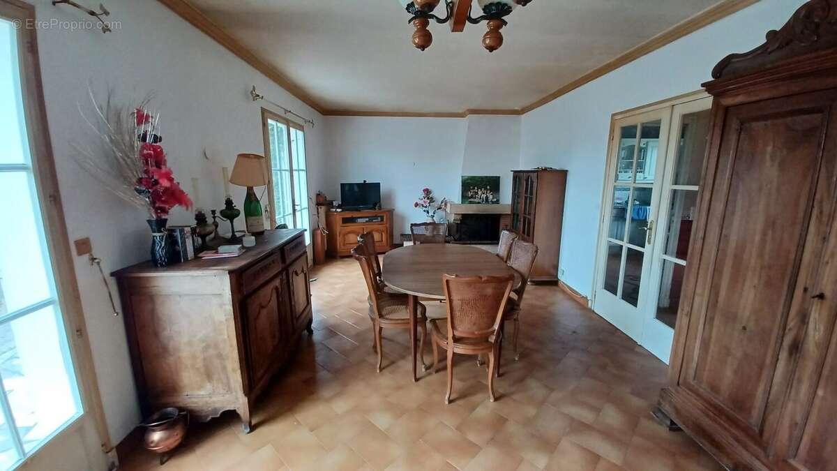 Maison à MONTRICHARD