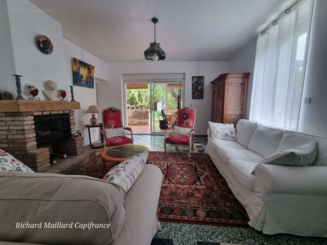 Maison de caractère de 1889, entièrement rénovée, sur un terrain arboré de 2 450 m² - Finhan (82) - photo 2