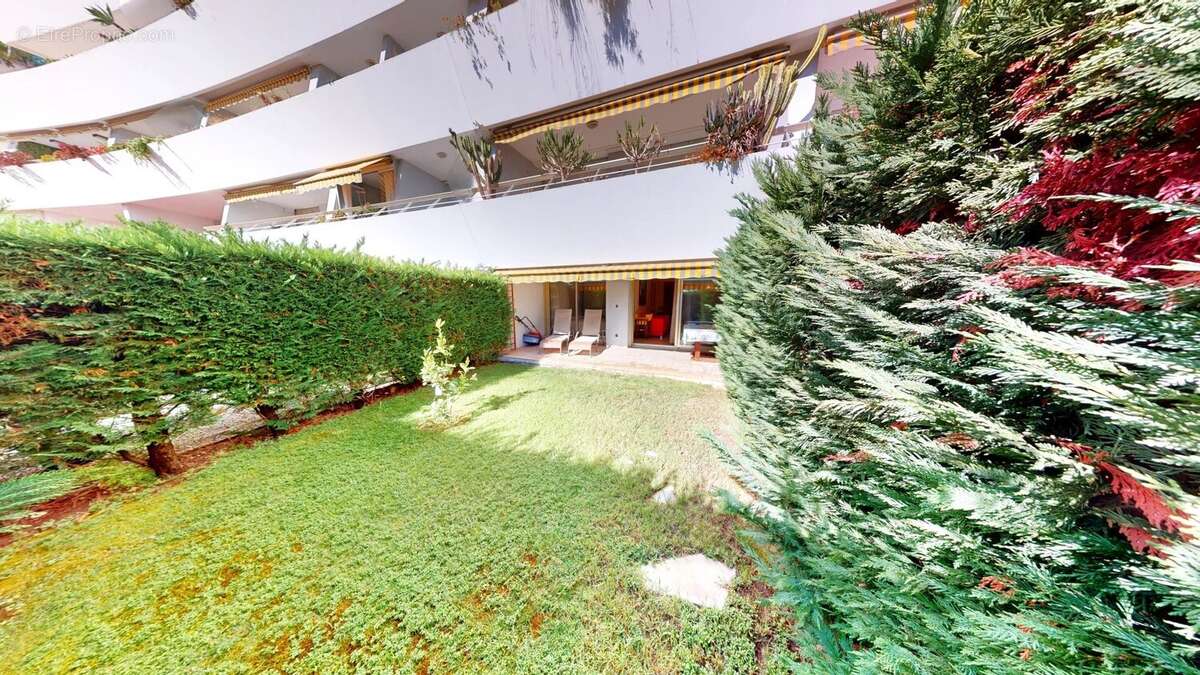 Appartement à VILLENEUVE-LOUBET