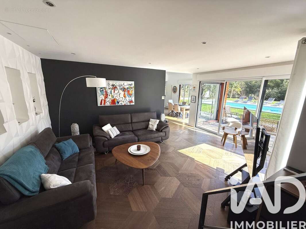 Photo 2 - Maison à HERIC