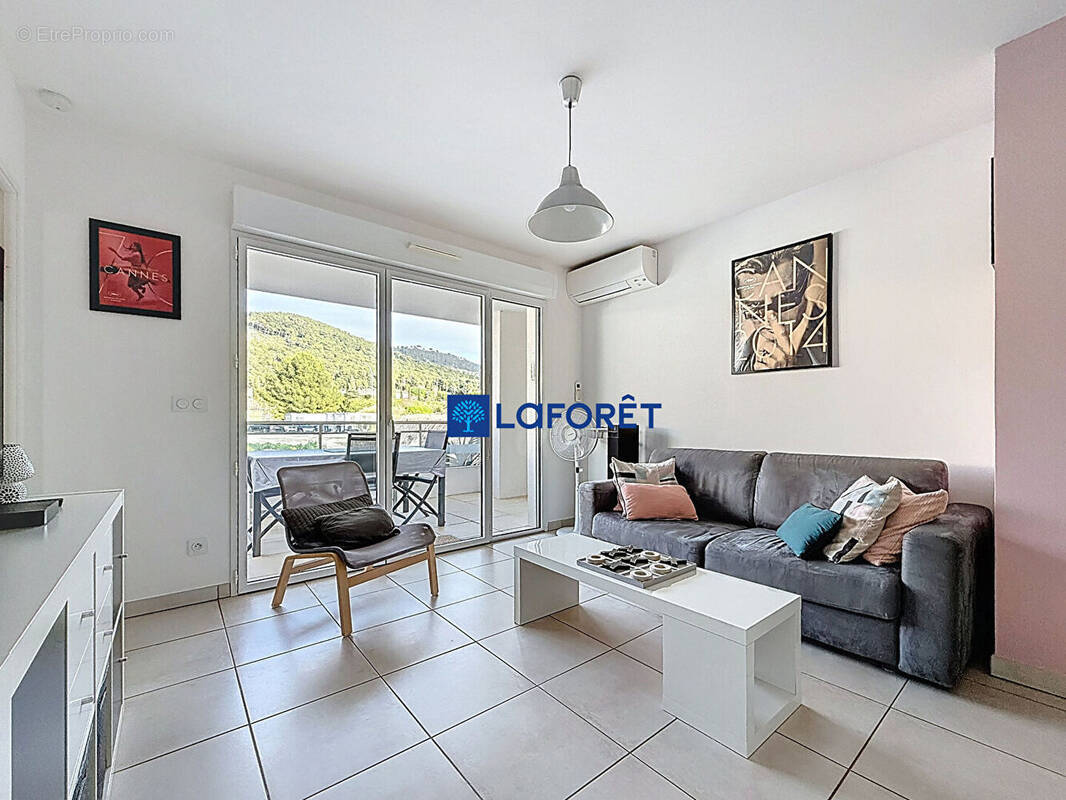 Appartement à CARQUEIRANNE