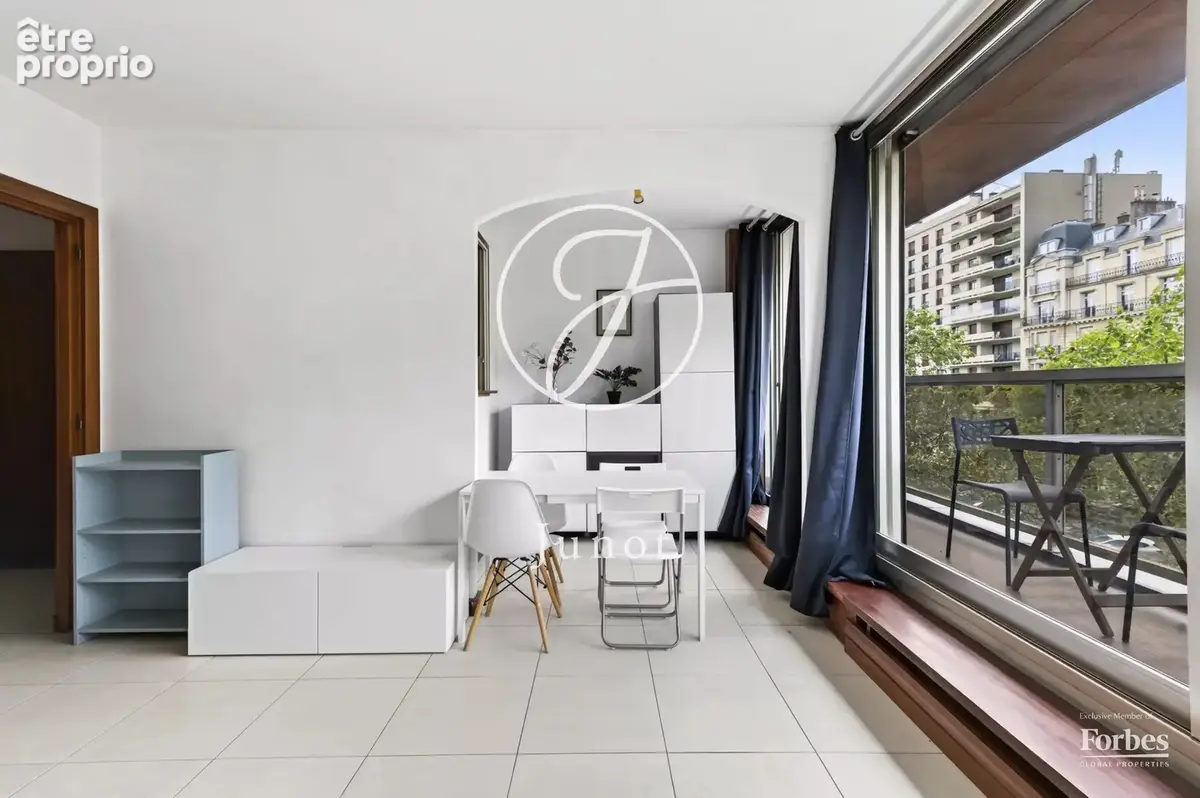 PARIS 16e - POMPE / FLANDRIN - Studio - 31,01m2 Carrez - Balcon 4,26m² - photo 9