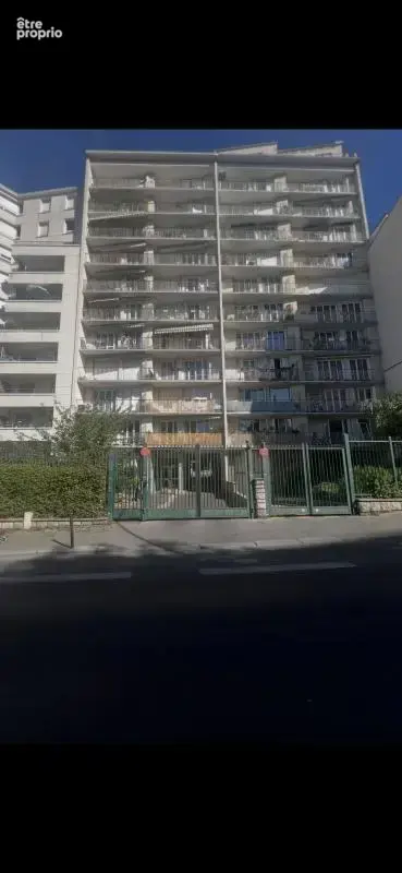 Parking 18 m² · à Paris-20e · 18 m² · 25 000 €