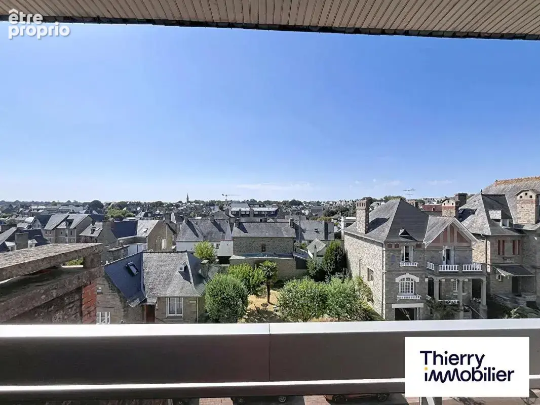 DINARD CENTRE - Appartement balcon, cave, parking - photo 2