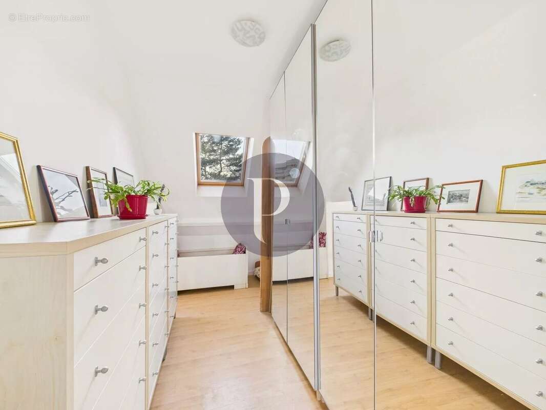 Maison à VERRIERES-LE-BUISSON