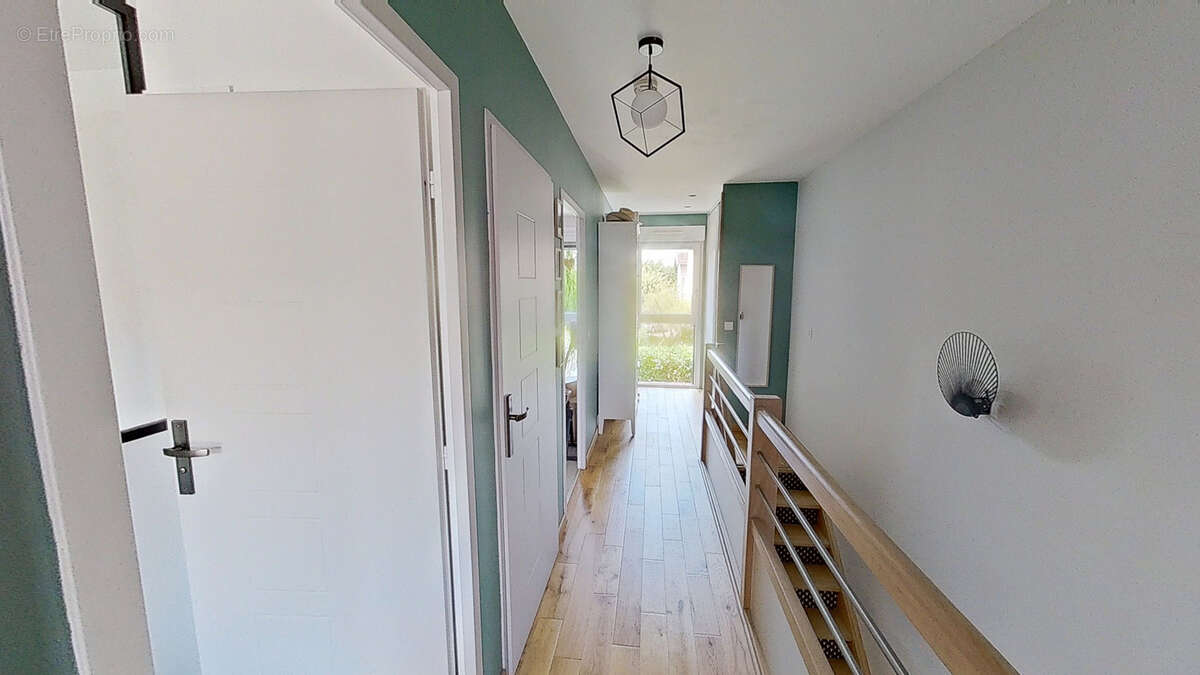 Appartement à CHAMPAGNE-AU-MONT-D&#039;OR